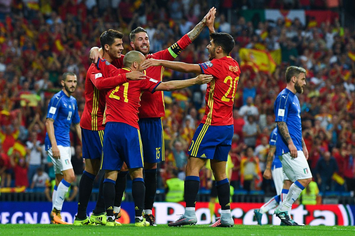 New spain. Италия Испания Чемпионат мира по футболу. Италия Испания матч ТВ. Spain 3-0 Italy. Spain vs Italy 0 0.