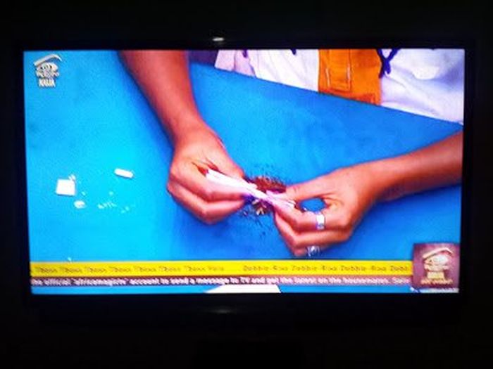 #BBNaija: Marvis Melts Internet With Weed-Rolling Skill (Photos)