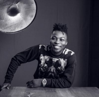 If Another Mumu See This One Now, Una Go Start Drama - Reekado Banks Comes For Fan