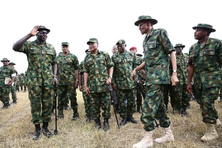 Buhari rocks full Army attire [PHOTO]