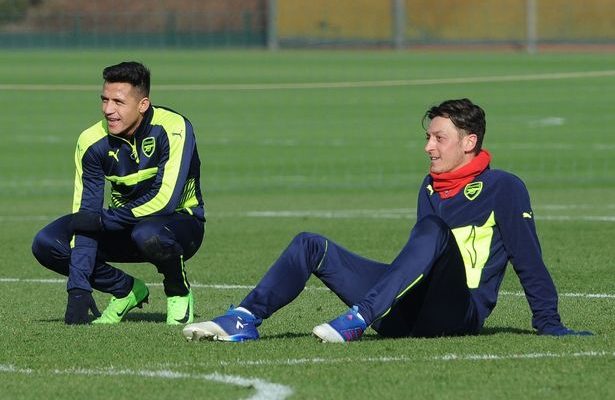 Arsenal chairman insists they won't break bank to keep Ozil, Alexis