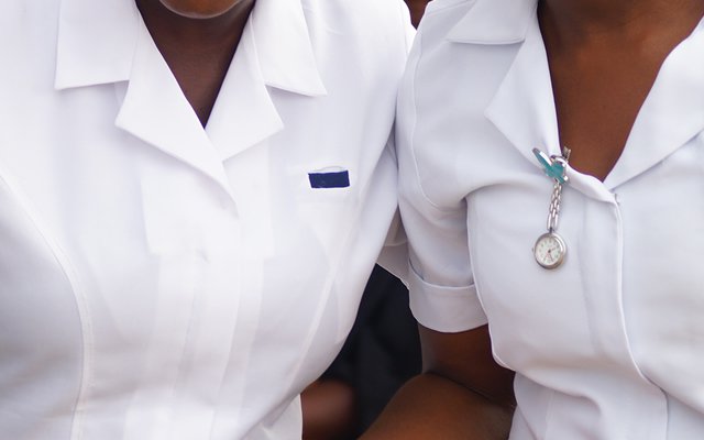 Nurse caught while conducting surgery on patient in Oyo