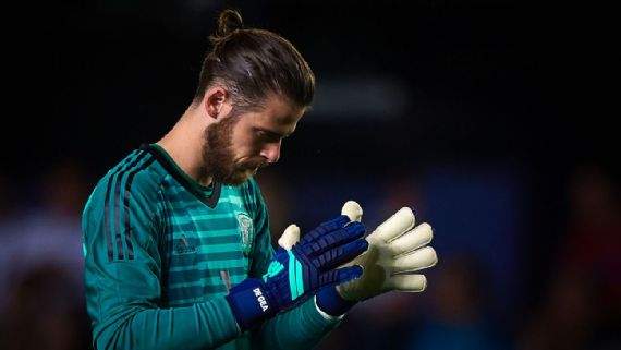 De Gea signs new contract with Manchester United