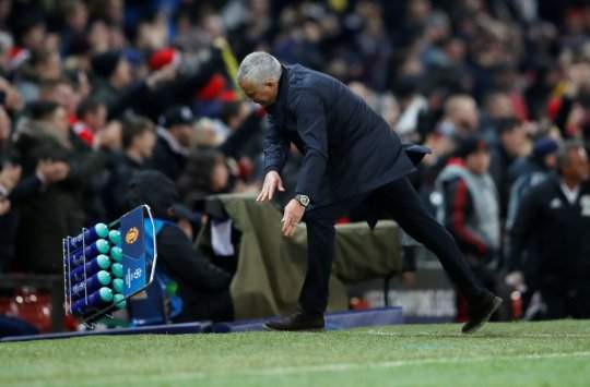 Mourinho blasts Rio Ferdinand, Scholes after Young Boys win