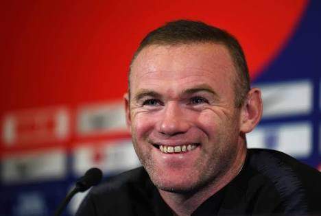 Rooney reveals team that will beat Liverpool to title