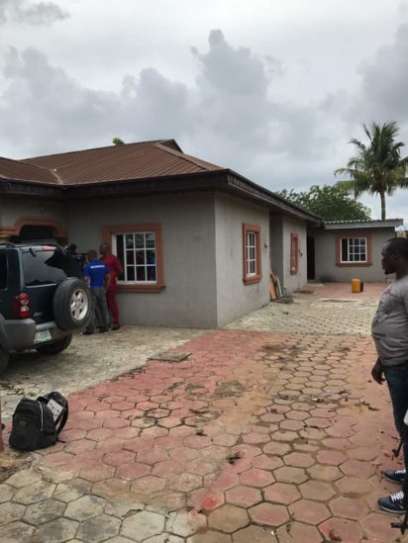 Evans Leads Police to Houses Where he Detained his Kidnapped Victims (Photos)