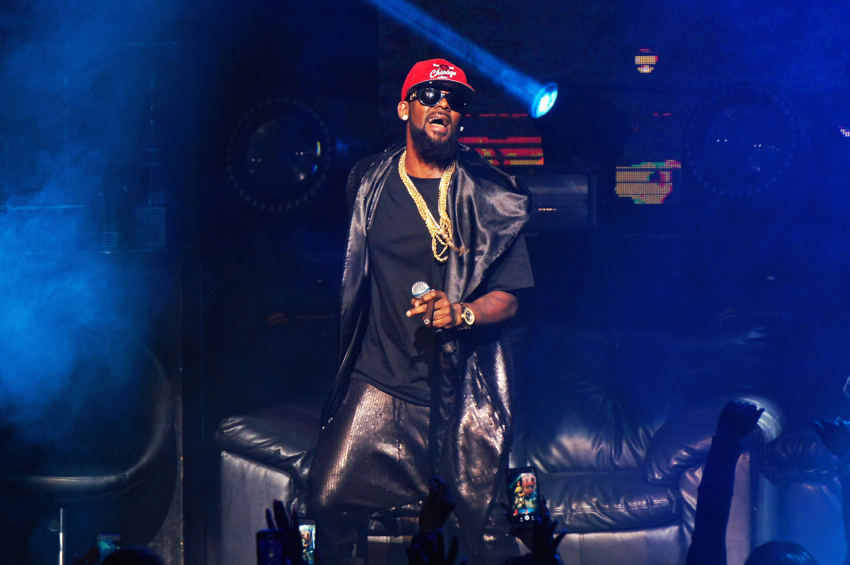 R.Kelly Cancels 4 Shows Due To Poor Ticket Sales