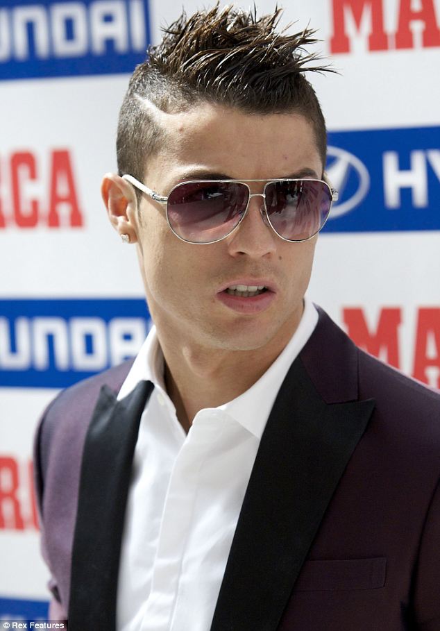 [PICS] Cristiano Ronaldo's New Hair cut