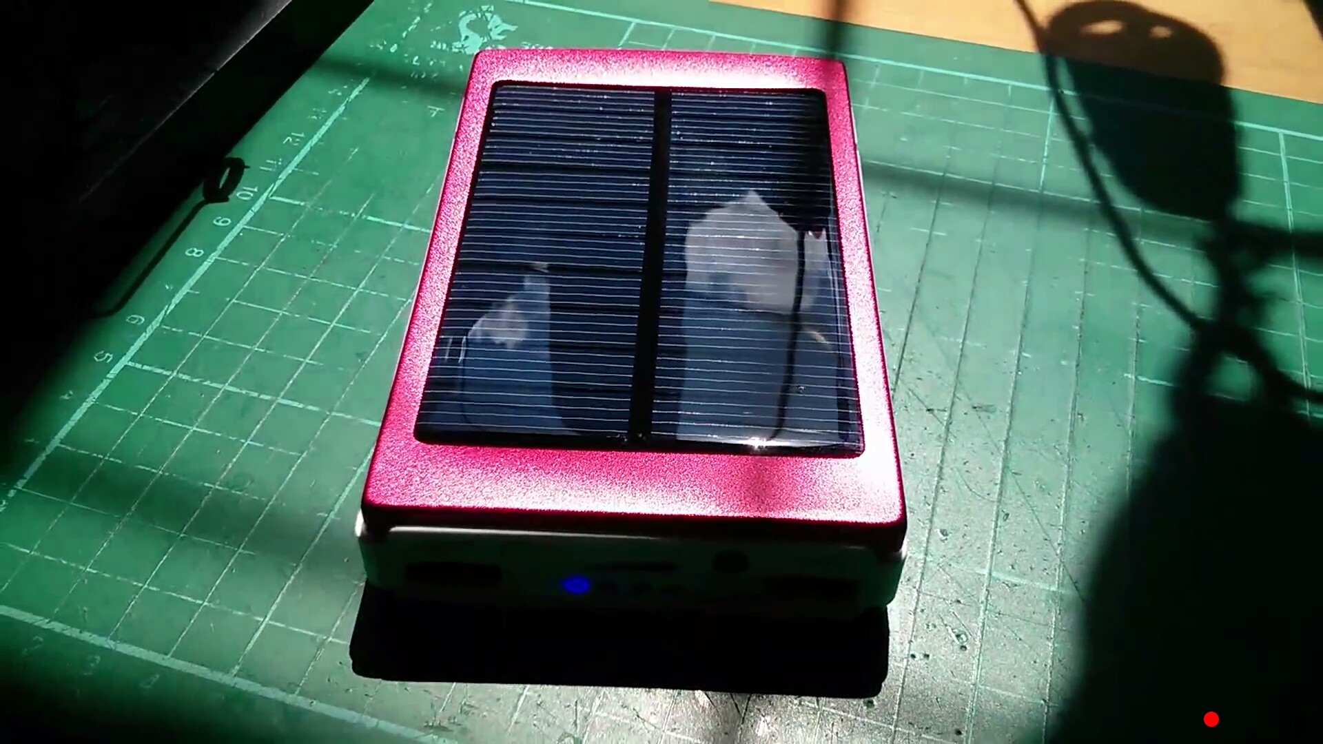 Please Read This Before You Buy A '30000mah Solar Power Bank'