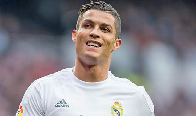 Cristiano Ronaldo welcomes twins