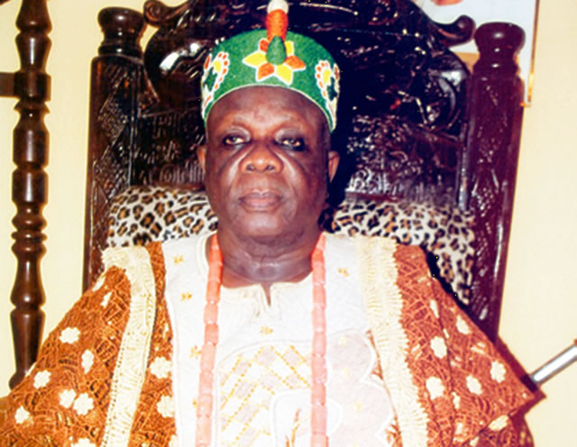 Gunmen abduct Lagos monarch, baby, two others