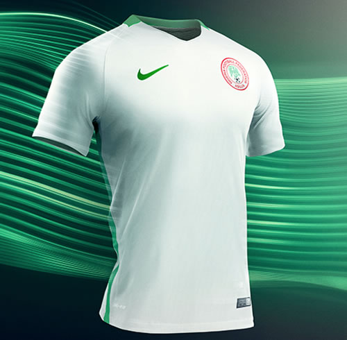 Photo: Nigeria Football Federation unveil new Nike jerseys for football team