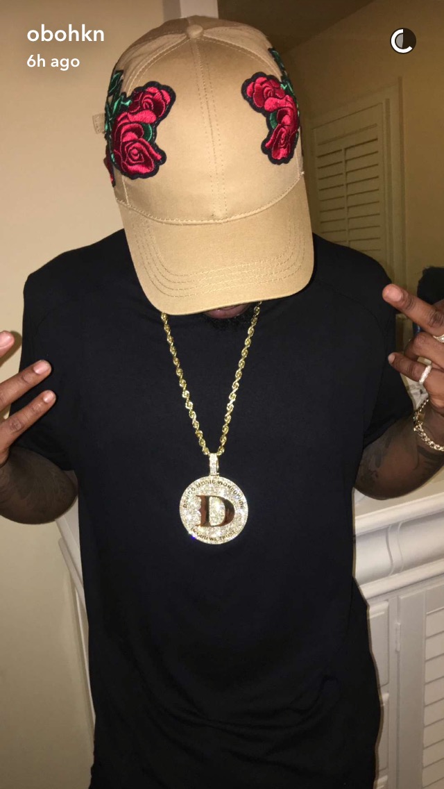 Davido Shows Off His Expensive Newly Acquired Gold & Diamond Crusted Custom Necklace (Photos)