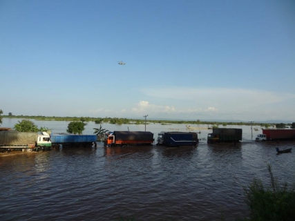 Flooding Leaves Thousands Stranded At Abuja-lokoja Road (Pics)