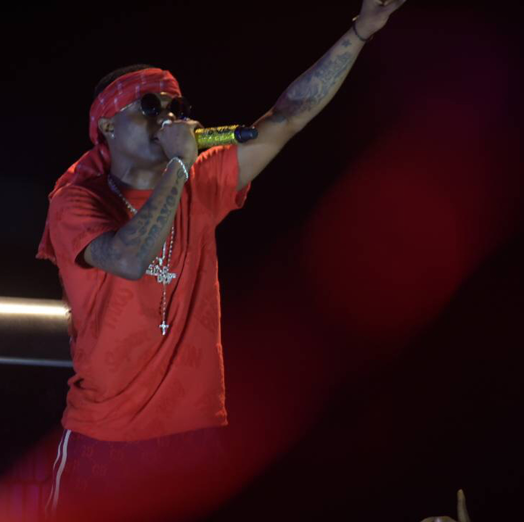 Wizkid, Tiwa Savage, Wande Coal, Mr Eazi Thrill Fans At #WizOnTheBeach Concert