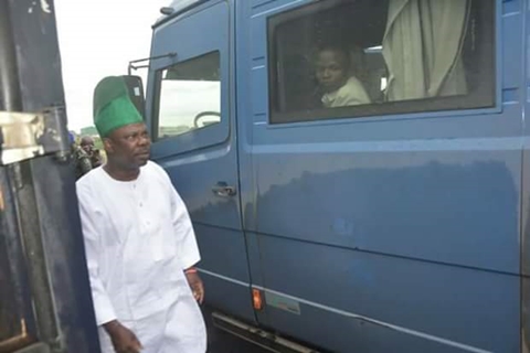 How a CBN Bullion Van Crashed Into Ogun State Governor's Convoy... See Photos from the Accident