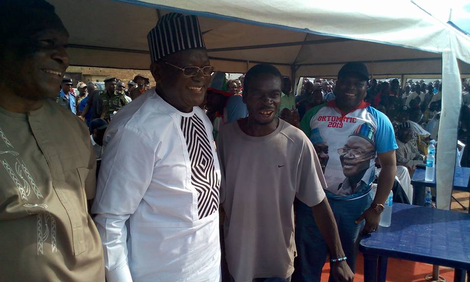Disabled Man Breaks Security Protocol to See Benue Governor...See What Happened Next (Photos)