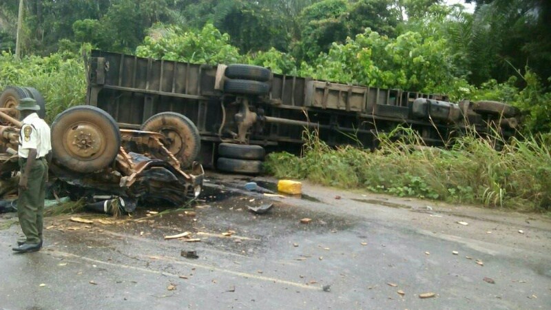 Lucky Passengers Narrowly Escape Death As Truck Falls On Vehicles in Lagos