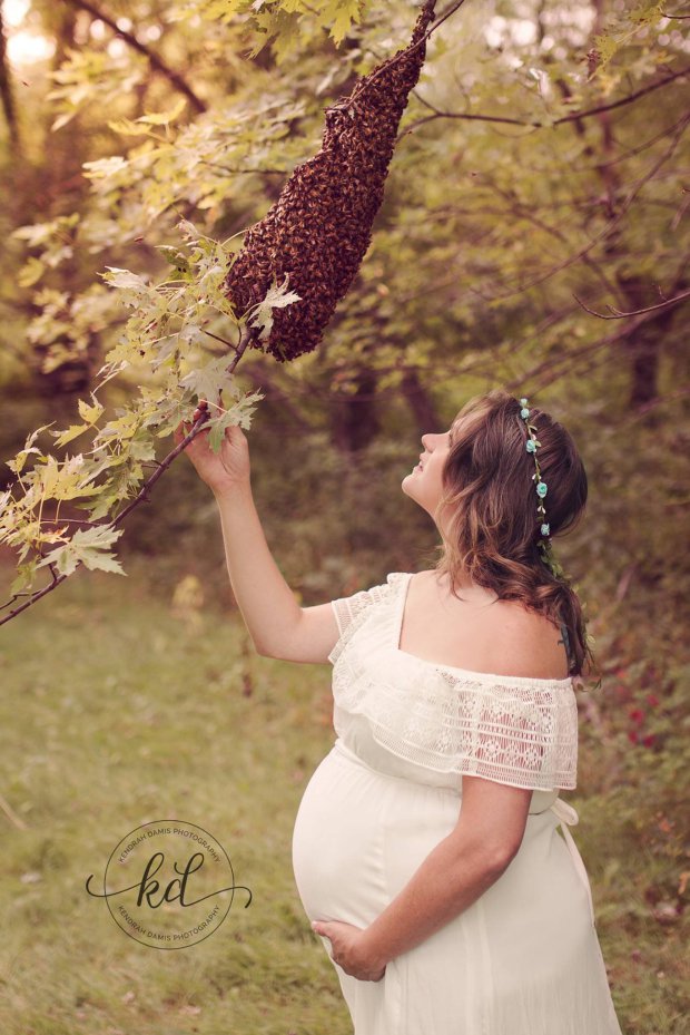So Sad! Pregnant Woman Who Posed with 20,000 Bees for Maternity-Shoot Loses Baby