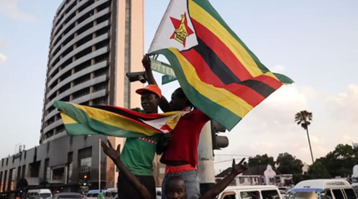 Pure Happiness: See How Zimbabweans Celebrated After Mugabe Resigned (Photos)