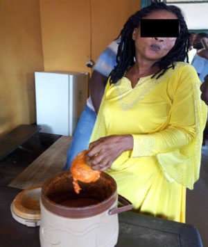 Woman Exposed After Hiding Phone Inside Soup to Deliver to Her Boyfriend in Ogun Prison (Photo)