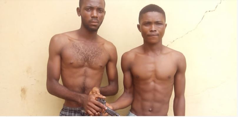 Notorious 18-year-old IMSU Student Caught While Robbing in Owerri (Photo)