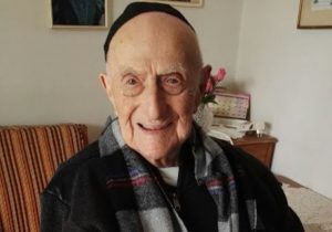 World's Oldest Man Dies in Israel at the Age of 113 (Photo)