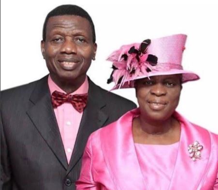 RCCG General Overseer, Pastor Adeboye and his Children Look Awesome in New Photo