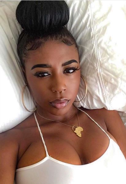 Nigerian Lady Causes Stir Flaunting Her Round B0obs On Social Media Photos Torizone 