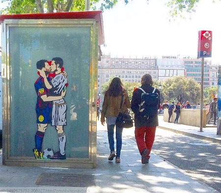 Messi and Ronaldo Spotted 'Kissing' in Barcelona 3 Days Before Clasico (Photo)