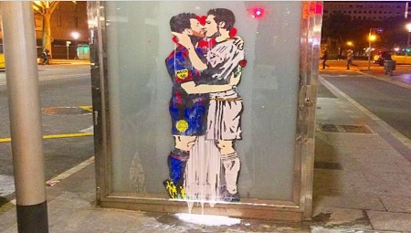 Messi and Ronaldo Spotted 'Kissing' in Barcelona 3 Days Before Clasico (Photo)