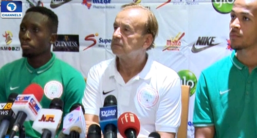 World Cup Qualifier: Super Eagles Coach, Rohr Threatens to Resign Ahead of Cameroon Clash