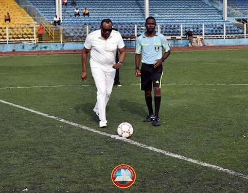 Photos:  Pastor Oritsejafor Shows His Football Skills at Warri City Stadium