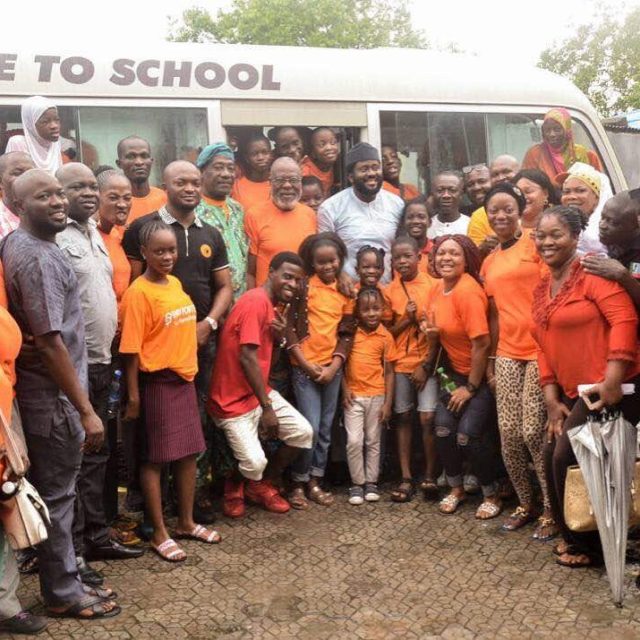 Desmond Elliot Donates School Bus to Carry Surulere Students Free to School (Photos!)