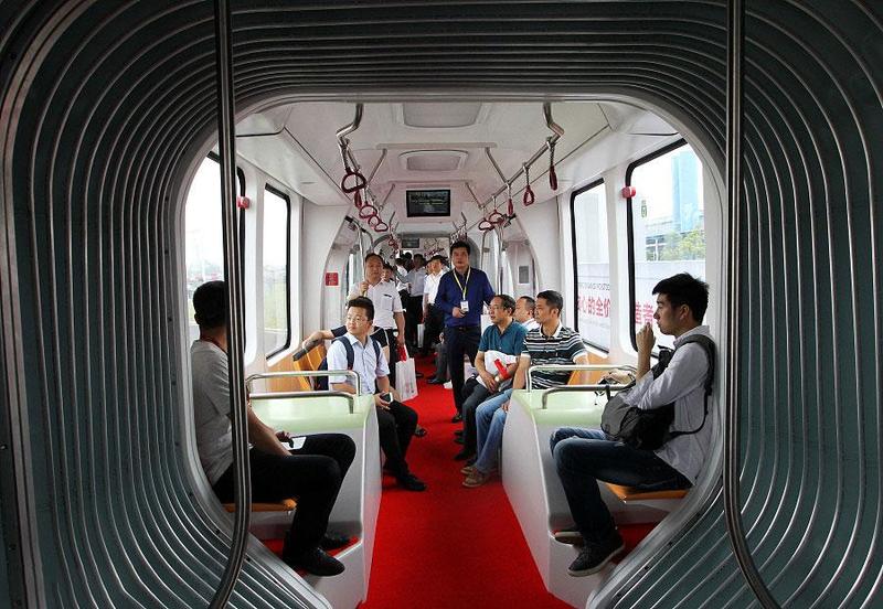 Wow!!  See the World's First Railless Train Unveiled in China (Photos)