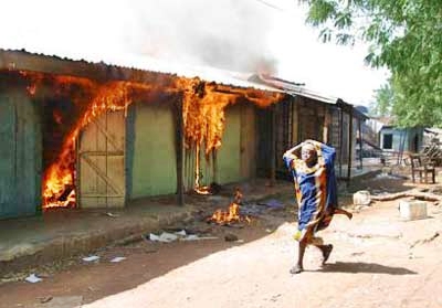 Anambra Rival Communities; Aguleri & Umuleri at It Again, Resume Hostility in New Clash...See Details