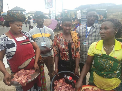 See Faces of Women and Man Caught Selling Vultures as Chicken Meat in Bayelsa (Photos)