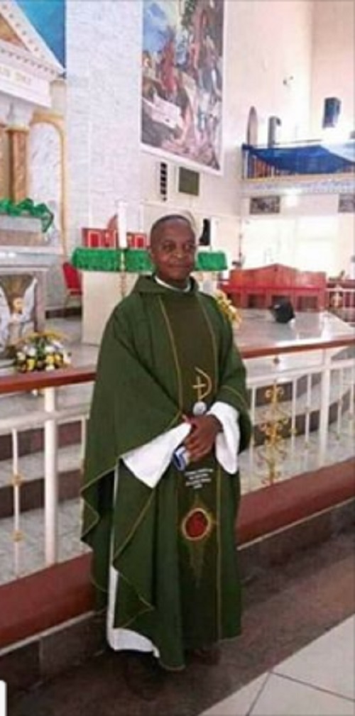 Graphic Photos of Catholic Priest Who was Kidnapped and Murdered In Imo State (Graphic Photos)