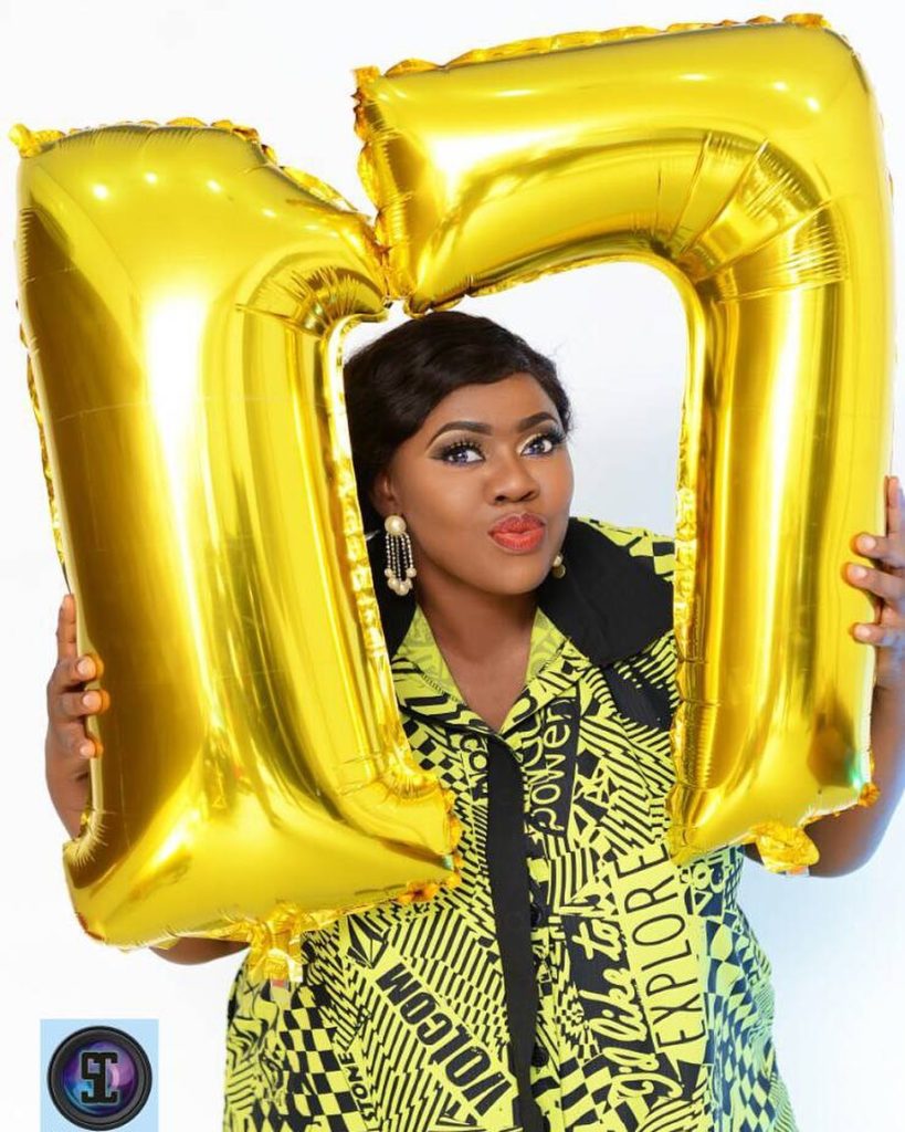 Plus-Sized Nollywood actress claims she's 17, shares birthday pictures... and it's got us all confused!