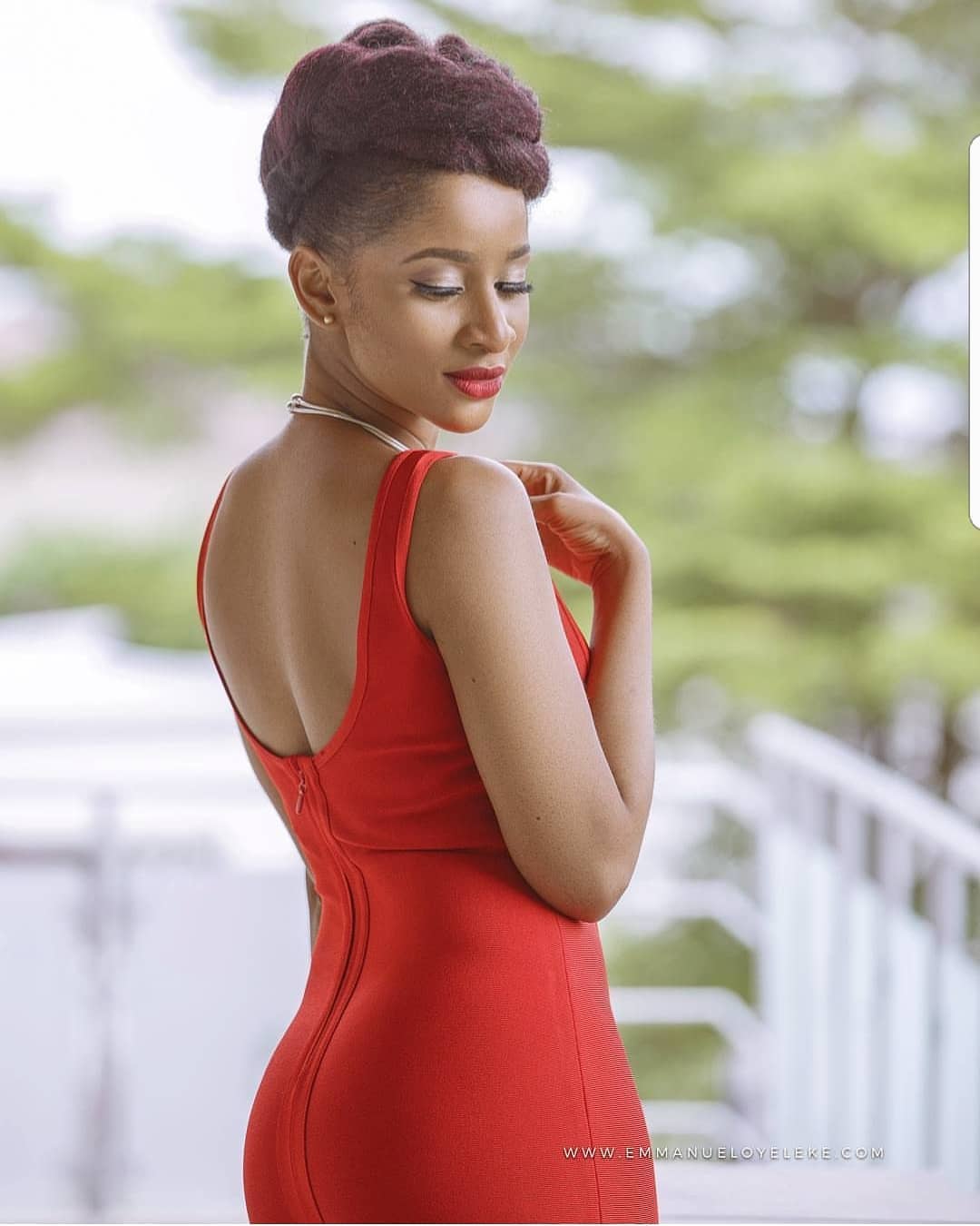 Actress, Adesua Etomi Wellington shows off her stunning mum, sisters and sisters-in-law.