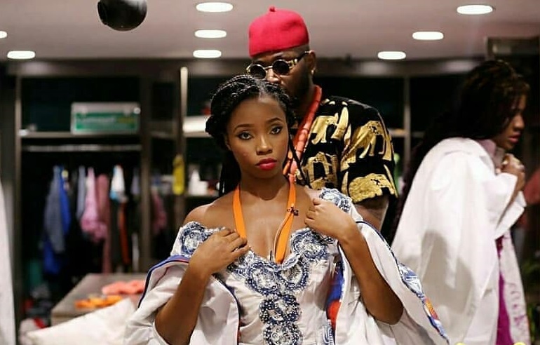 #BBNaija: Fans rent Limousine to welcome Teddy A & BamBam + Video of the Massive crowd waiting for them at the airport