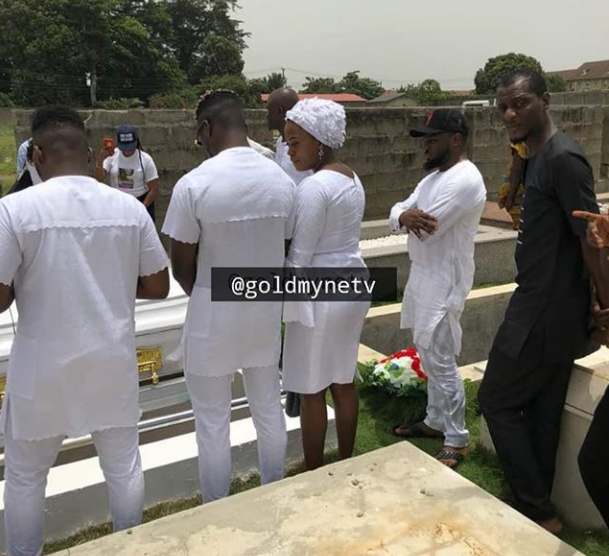 Olamide buries his mother in Ikoyi cemetery. (Photos)