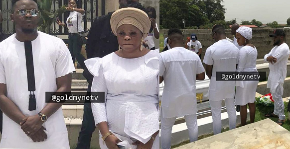 Olamide buries his mother in Ikoyi cemetery. (Photos)
