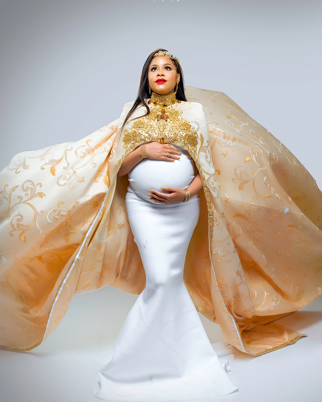 Fani Kayode and wife expecting triplets, Peep her stunning maternity photos