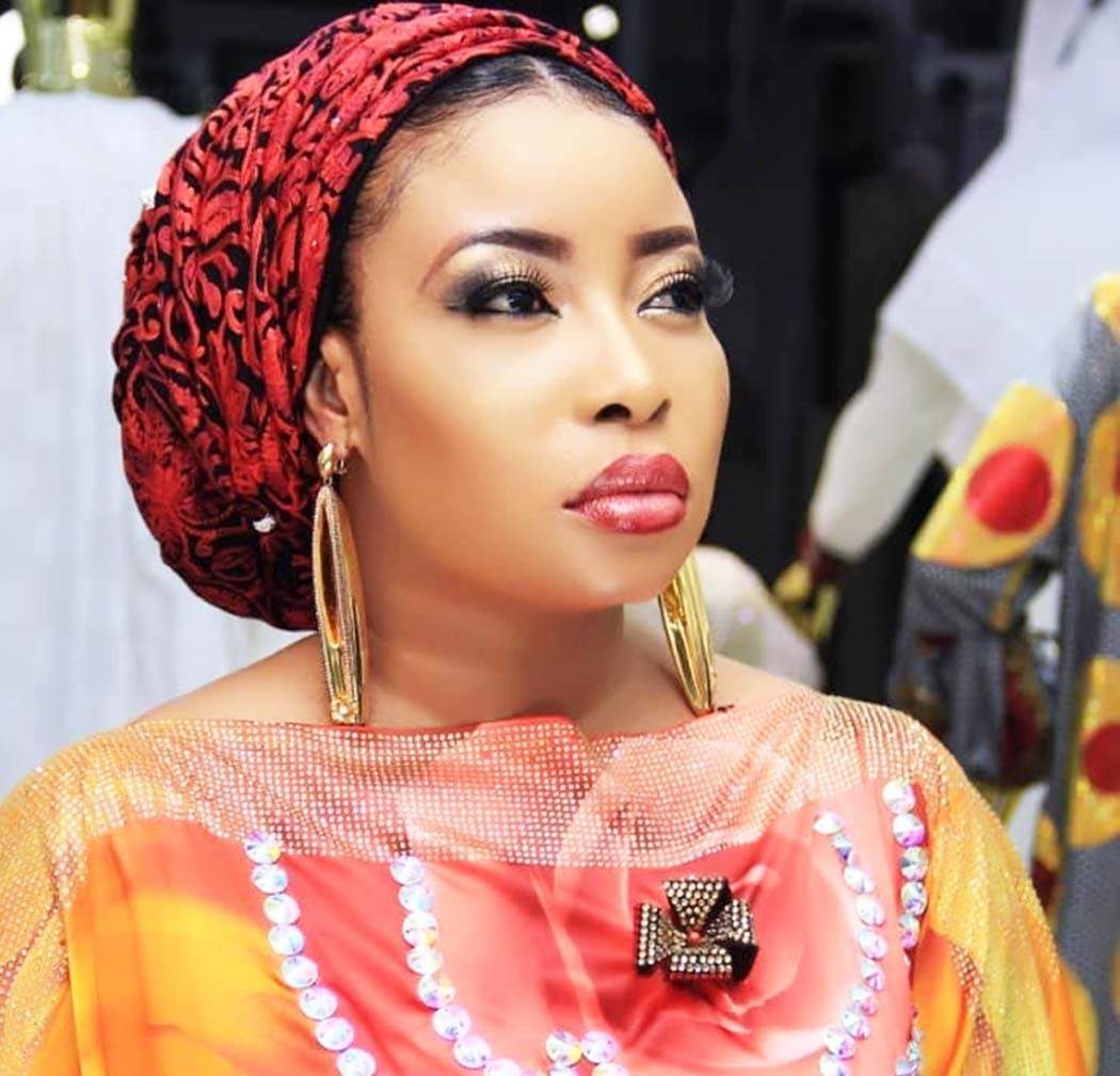 Actress Lizzy Anjorin accuses Toyin Abraham of opening fake accounts to attack her colleagues.