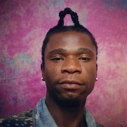 I carried two girls from the club to the hotel last night but my d**k failed me - Speed Darlington cries