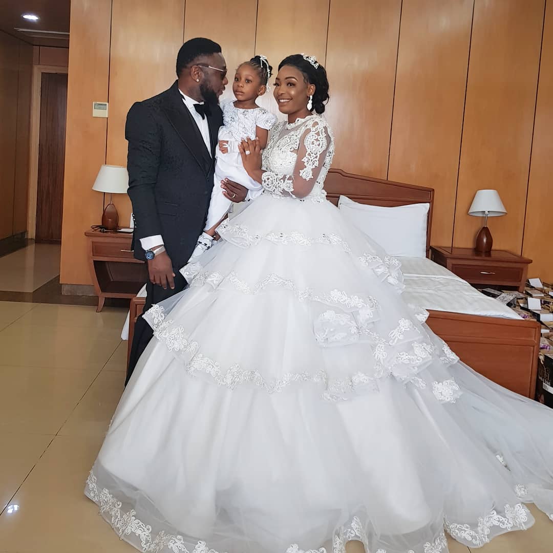 Photos from Tchidi Chikere and Nuella Njubigbo's white wedding