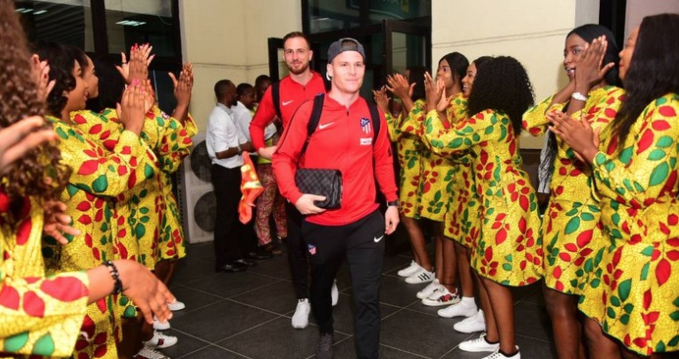 See How Ladies Welcomed Atletico Madrid Players In Uyo (Photos)