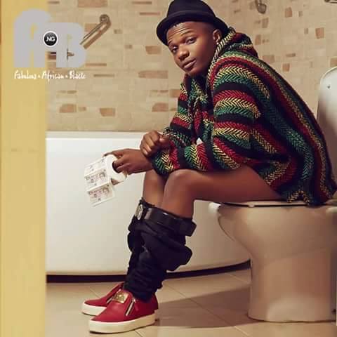 Toilet Selfie Now Trending In Nigeria After Wizkid Tried It (See Photos)