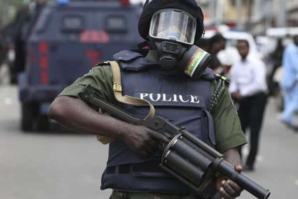 Police Smash Gang Vandalising Railway Facility In Abuja